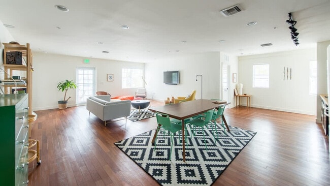 Photo - 747 4th St Unit ID1320734P