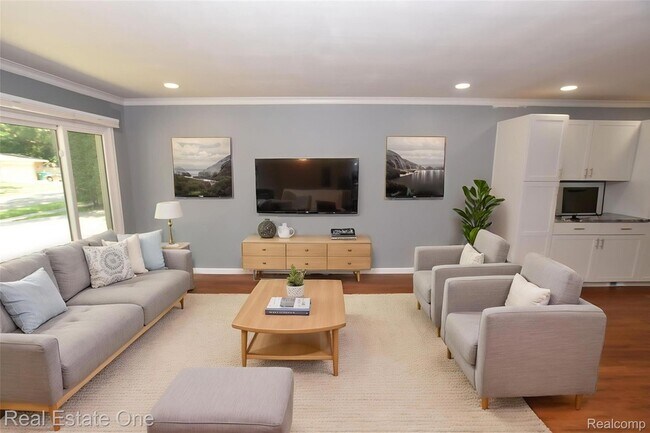 Photo - 2571 Red Arrow Dr