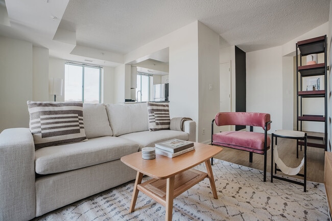 Photo - 4650 Washington Blvd Unit FL9-ID8990A