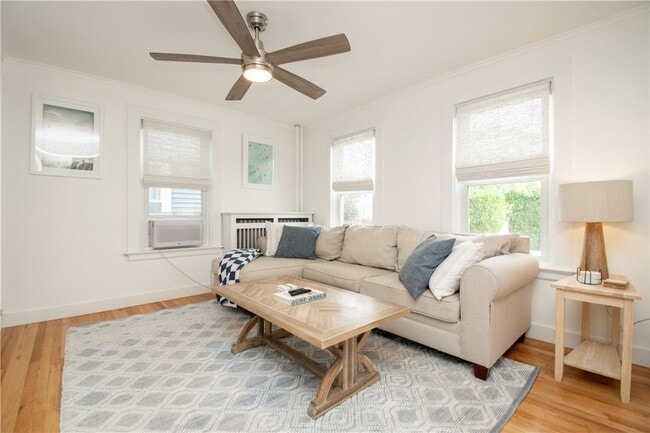 Photo - 33 Slocum St