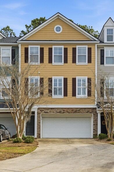 Photo - 124 Palm Cove Way