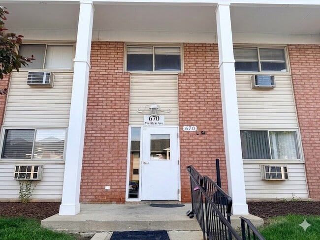 Building Photo - 670 Marilyn Ave