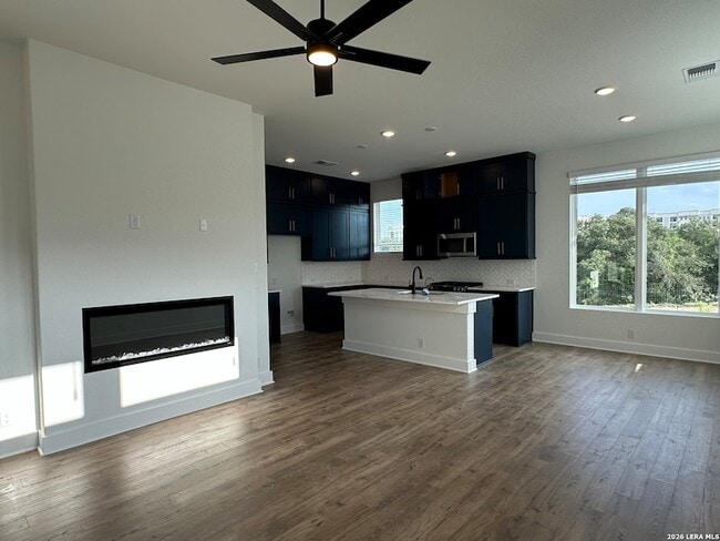 Photo - 20675 Huebner Rd