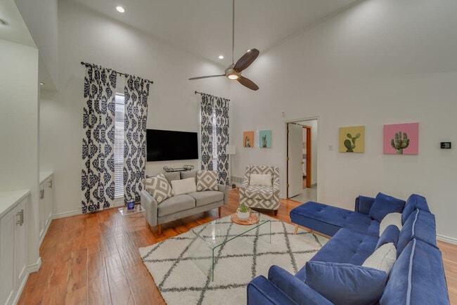 Photo - 1507 Broadmoor Dr Unit ID1019485P