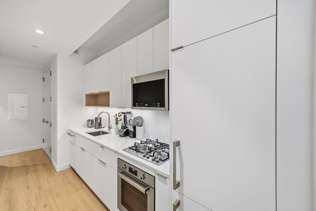 Photo - 160 Water St Unit SI FL27-ID1311280P