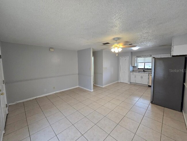 Photo - 780 E North St