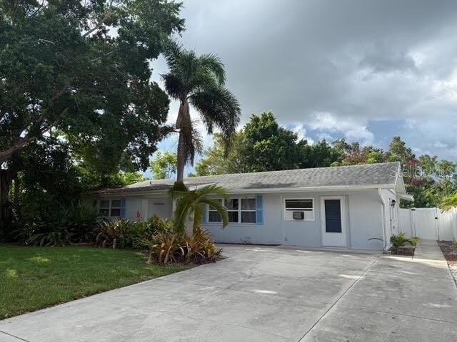 Photo - 2186 Sunnyside Pl