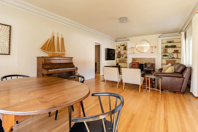 Photo - 917 SE 25th Ave Unit ID1309860P