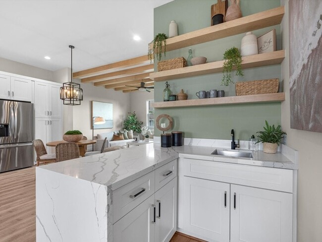 Photo - 1102 64th St