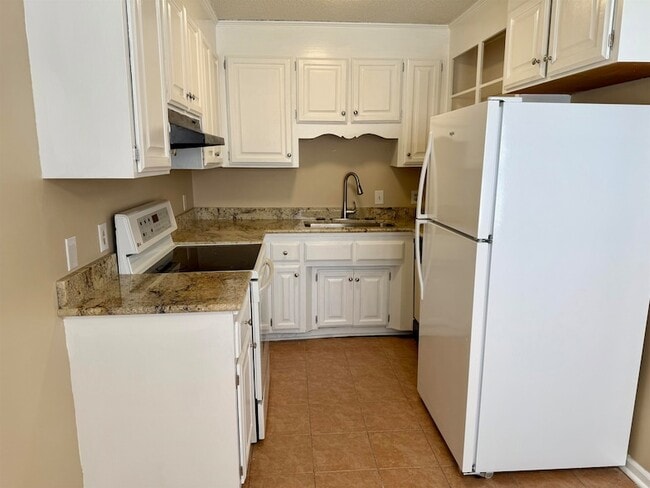 Photo - 4047 Fairway Dr Unit Apartment 1