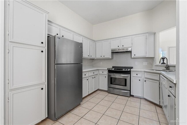Photo - 1715 Marigold St