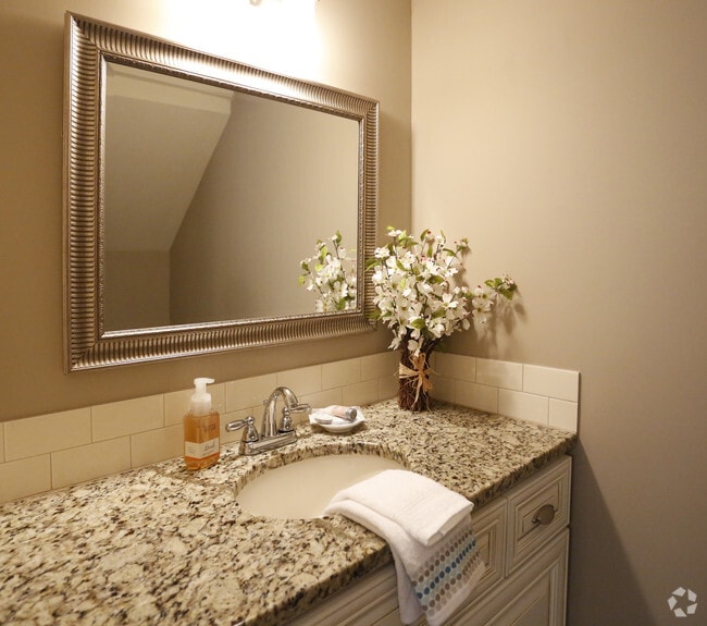 2BR/2.5BA -1260SF - The Cottage at Southpark