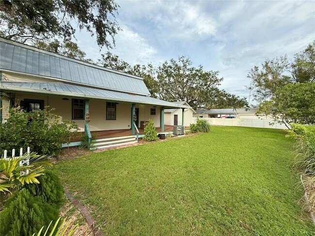Photo - 7002 S Shamrock Rd