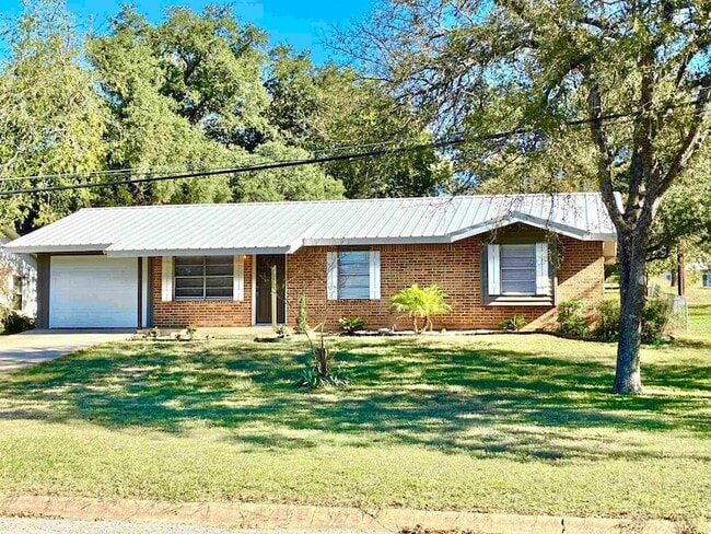 Building Photo - 901 Avenue E