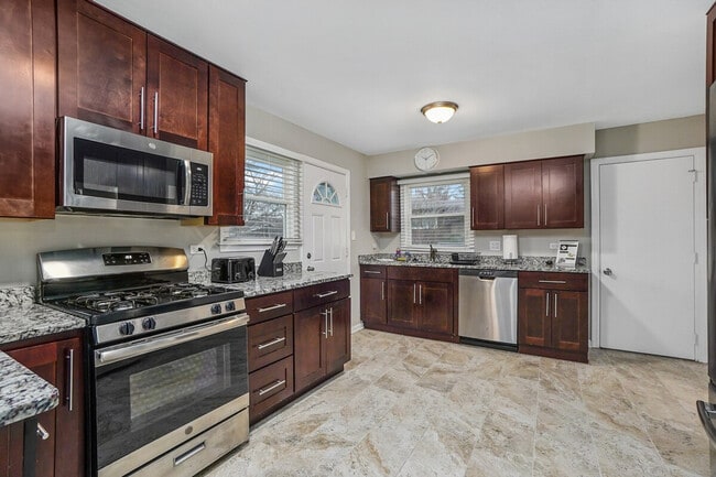 Photo - 18830 Hamlin Ave Unit ID1285064P