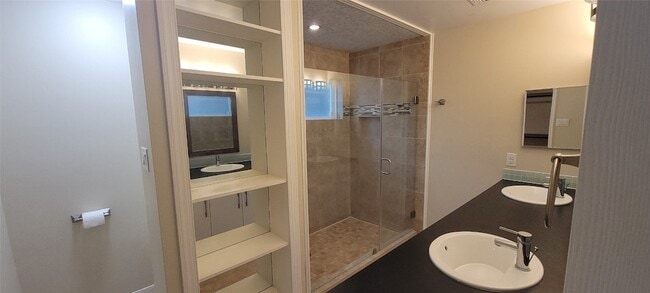 Photo - 11531 Overbrook Ln