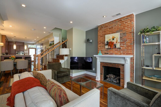 Photo - 401 Constitution Ave NE Unit ID196008P