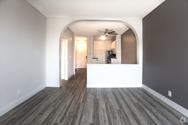 2BR, 2BA-1013 SF - URBANLUX FLEUR PREMIUM
