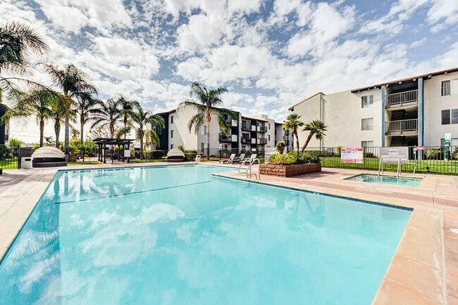 Building Photo - Waterstone