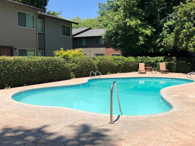 Photo - Ashbury Court Apartments