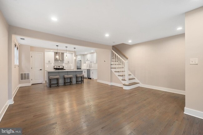 Photo - 50 53rd St SE