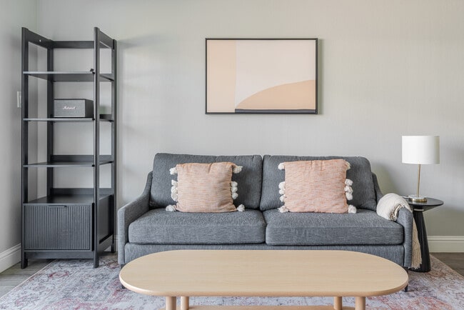 Photo - 2019 Shore Line Dr Unit GO FL1-ID2164