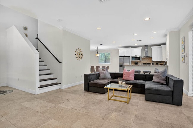 Photo - 1705 NE 11th St Unit ID1372360P