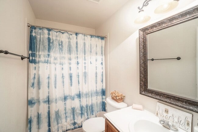 Photo - 1327 Primrose Dr