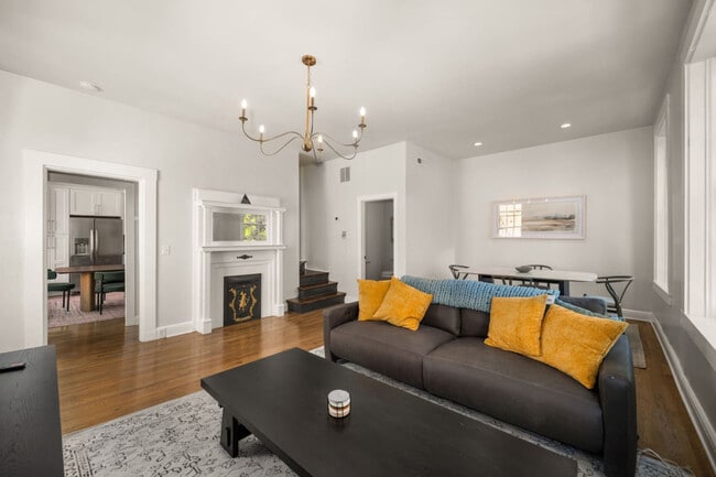 Photo - 1326 Broadway Unit ID1312458P