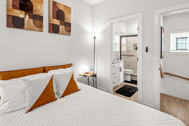 Photo - 1572 W Cato Springs Rd Unit ID1241338P