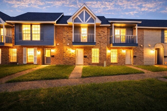 Building Photo - 353 Audrey Ln Unit 353