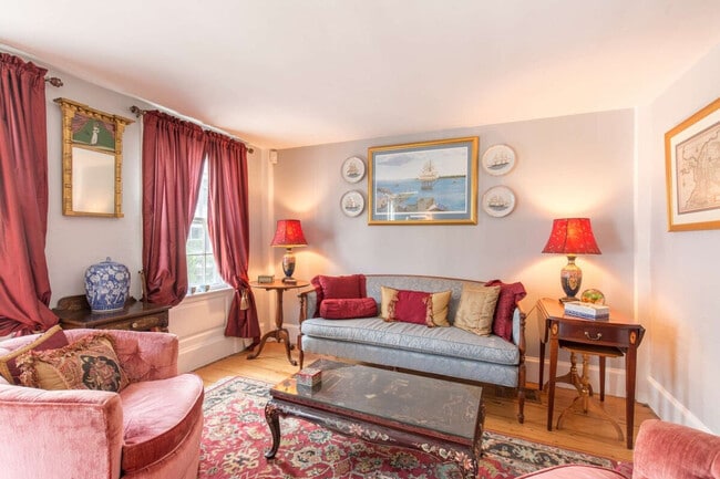 Building Photo - 50 Elm St Unit SI ID1045441P