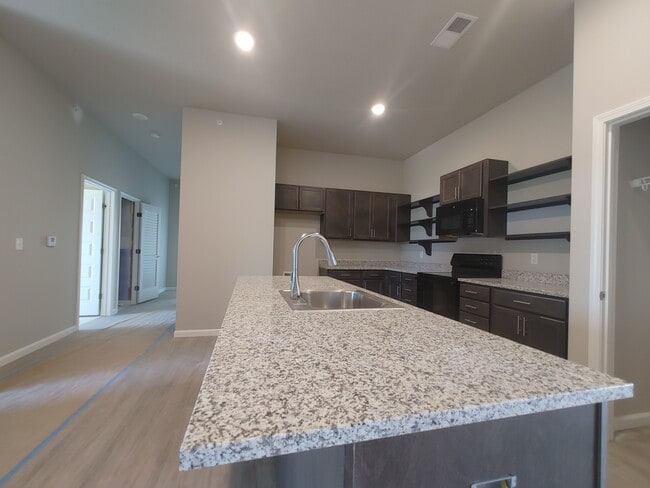 Photo - Finley Ridge Apartments