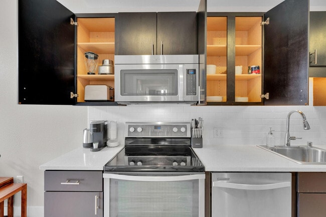 Photo - 185 Channel St Unit FL5-ID1061537P