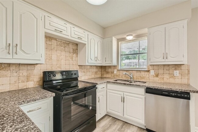 Photo - 413 Lindo Dr