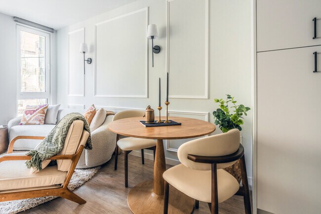 Photo - 320 Queen Anne Ave N Unit ID1378257P