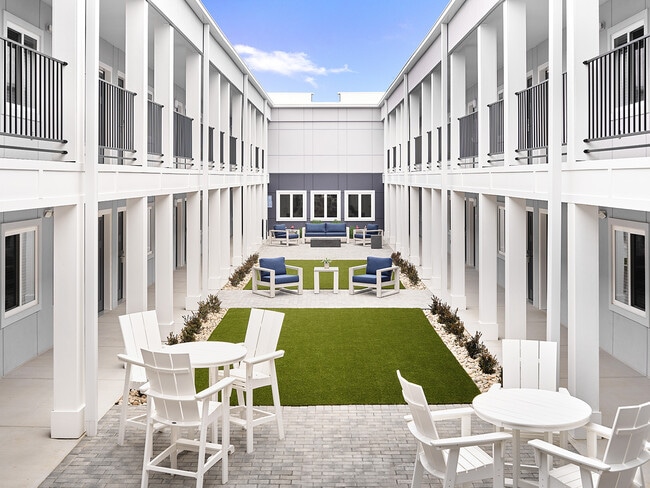 Courtyard - stayAPT Suites Greenville