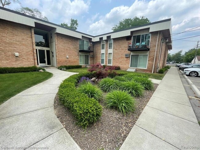 Photo - 4200 S Rochester Rd Unit 106