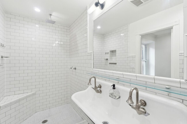 Photo - 1418 P St NW Unit SI ID1499790P