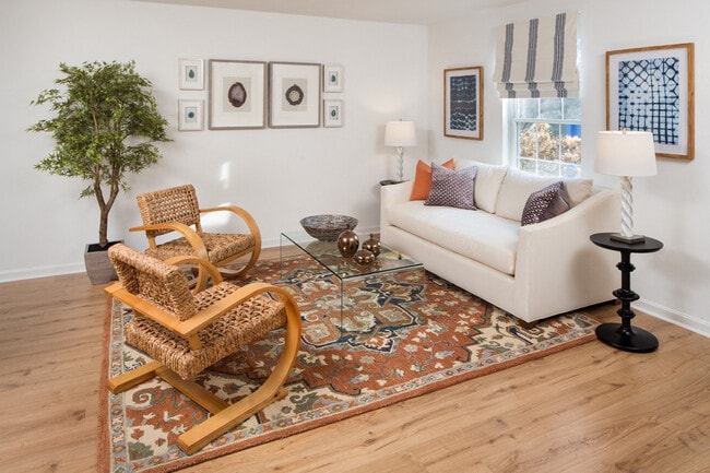 Westridge Gardens Renovated living Area - Westridge Gardens Luxury Rental Apartments