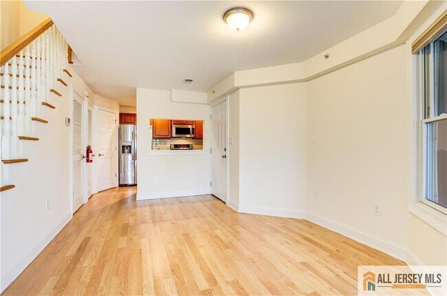 Photo - 112 N Broadway Unit B