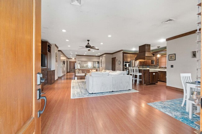 Photo - 209 Windmeade Cir Unit SI ID1523806P