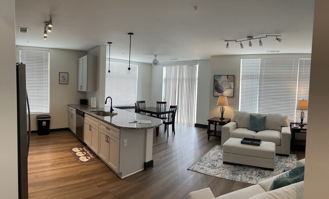 Building Photo - 401 W Trade St Unit ID1344140P