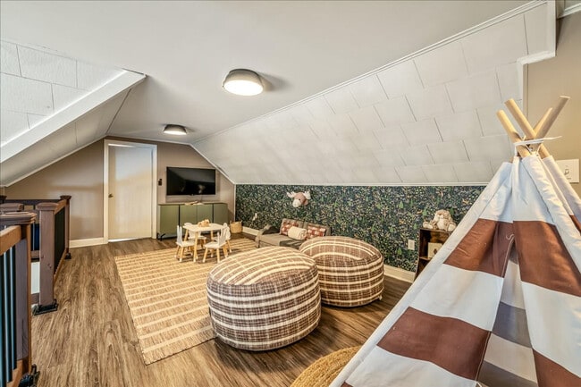 Photo - 117 Pond Rd Unit ID1332406P