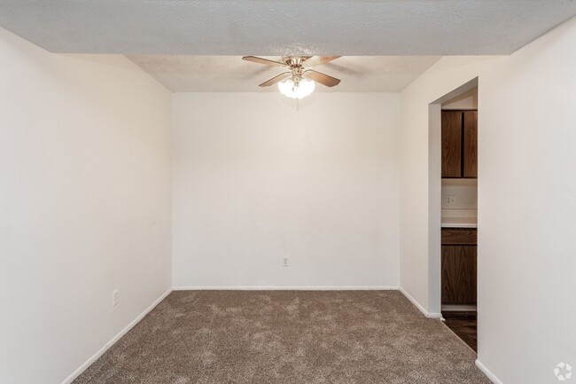 Photo - New Towne West Apartments