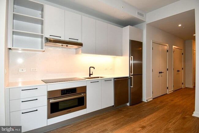 Photo - 1625 Eckington Pl NE Unit 610