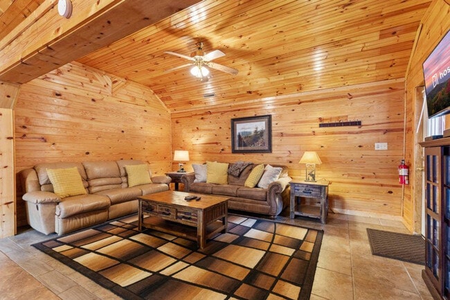 Building Photo - 3905 Fern Brook Way Unit ID1266306P