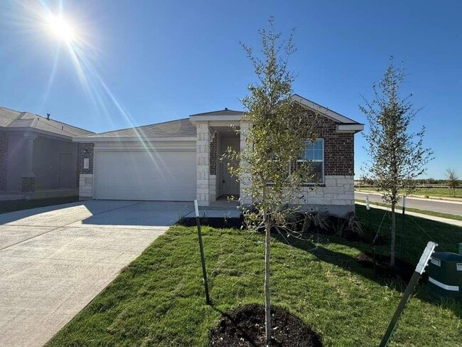 Photo - 200 Herald Dr