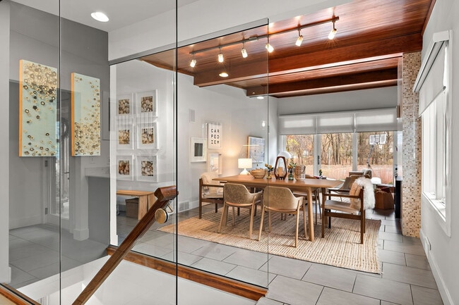 Photo - 5052 Logan Ave S Unit SI FL2-ID1369958P