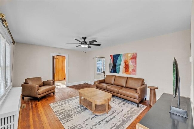 Photo - 1345 E Norcova Dr